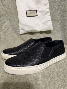 Gucci Women’s Black Leather Slip-On Sneaker